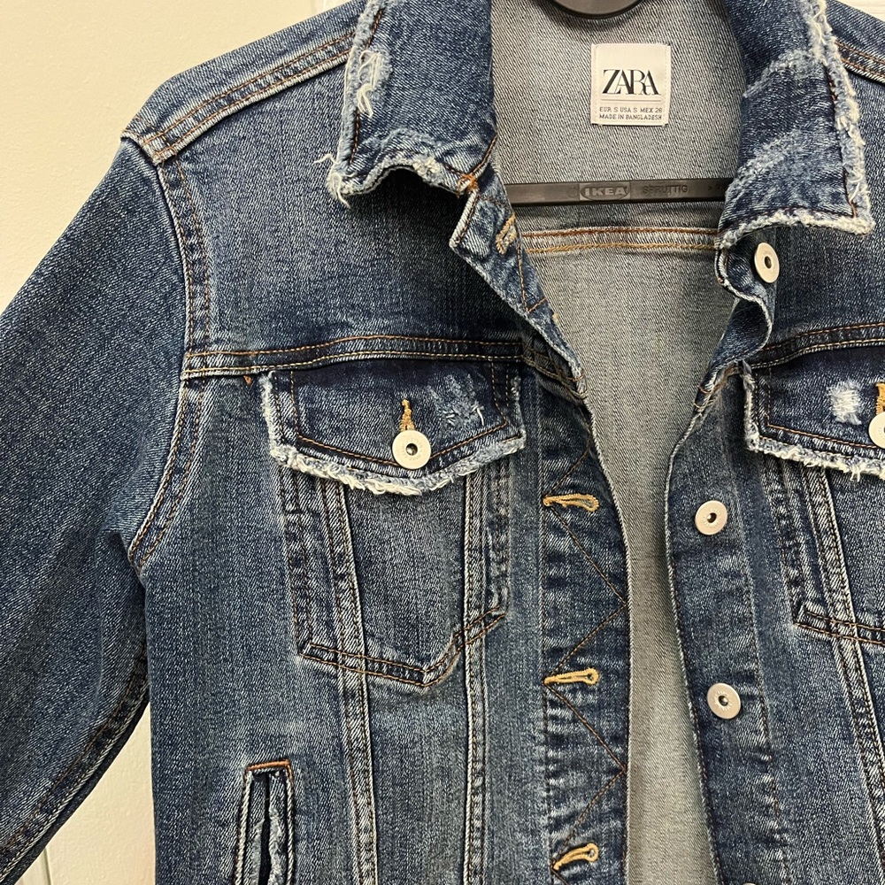 Zara Denim Jacket - Picture 3 of 6